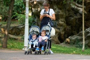 Best Handbags For Moms With Toddlers
