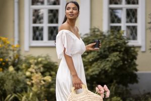 Best Lightweight Summer Dresses For Petite Women
